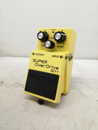 Pédale effet boss sd1 - pédale, d'effet
